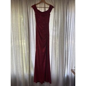 NWT Windsor Red Glitter Sparkly Prom Long Dress Homecoming Leg Slit
